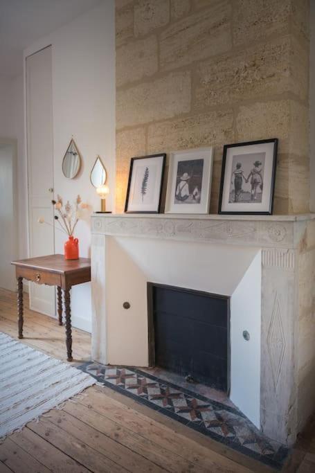 Appartement Avec Son Patio Dans Centre Historique De Bourg Ngoại thất bức ảnh